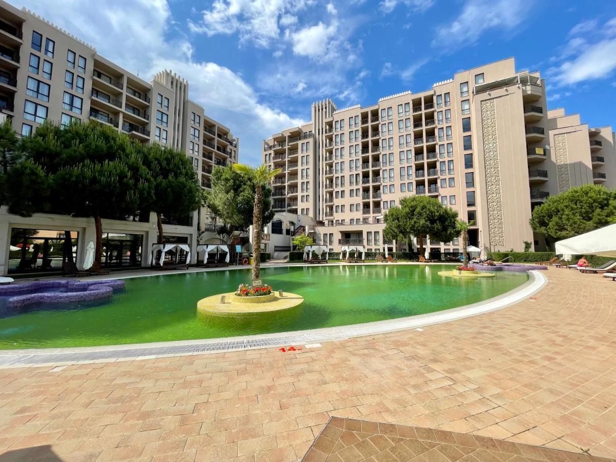 Royal Beach Apartments - 5M To Pool, 100M To Beach Sunny Beach Dış mekan fotoğraf